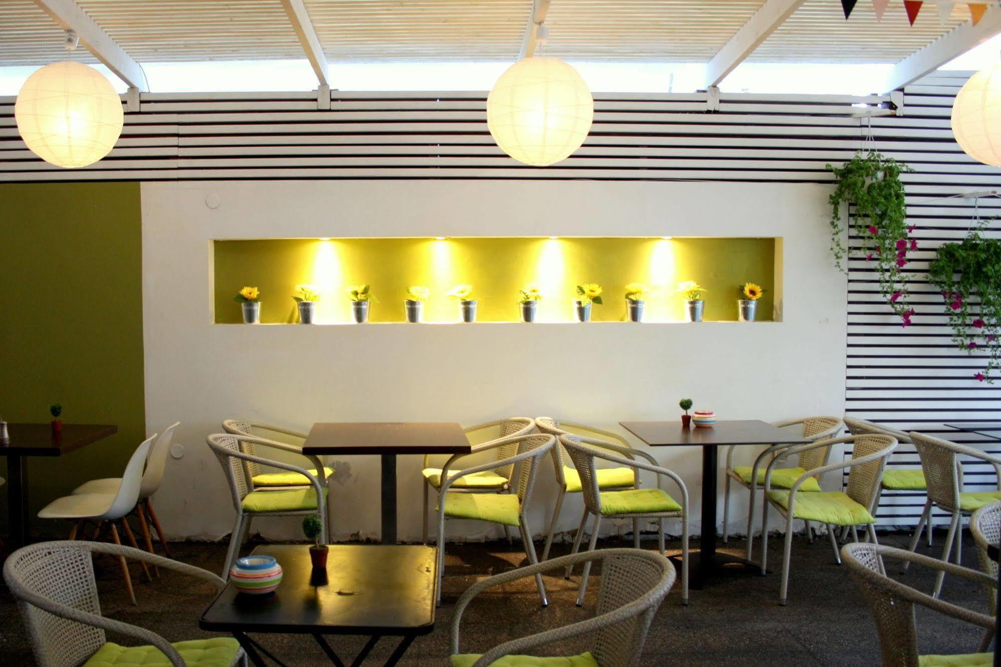 Svea Hotel Rhodes City Extérieur photo
